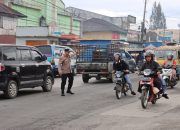 Personel Polres Dairi Gencar Laksanakan Strong Point Pagi, Wujudkan Lalu Lintas Aman dan Lancar di Sidikalang