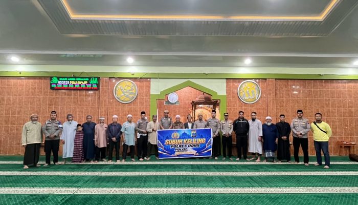 Perkuat Kedekatan dengan Masyarakat, Polres Dairi Gelar Subuh Keliling dan Salat Berjamaah di Masjid Agung Sidikalang