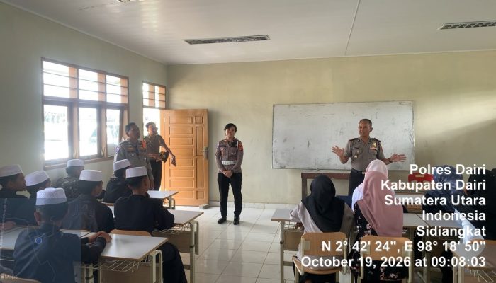 Waka Polres Dairi Sosialisasi “Polisi Peduli Pendidikan”, Ajak Pelajar Jauhi Narkoba dan Tertib Berlalu Lintas